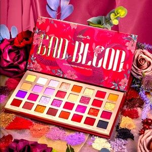 Amor Us: Bad Blood 32-shades Palette